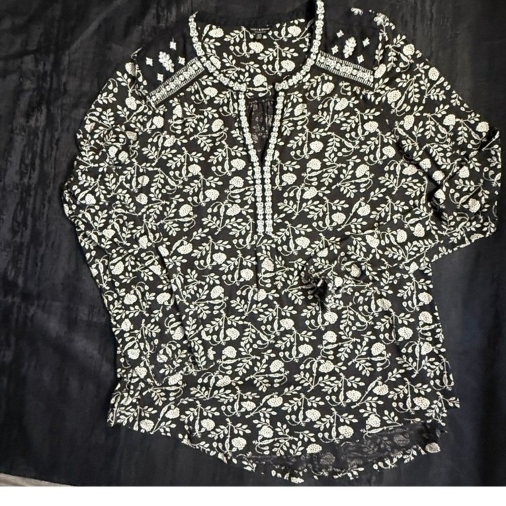 Lucky Brand Long Sleeve Tunic Top Embroidery V-Neck Women's Size L Black